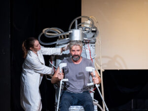 Divadlo Komediograf: Program na záchranu mužů